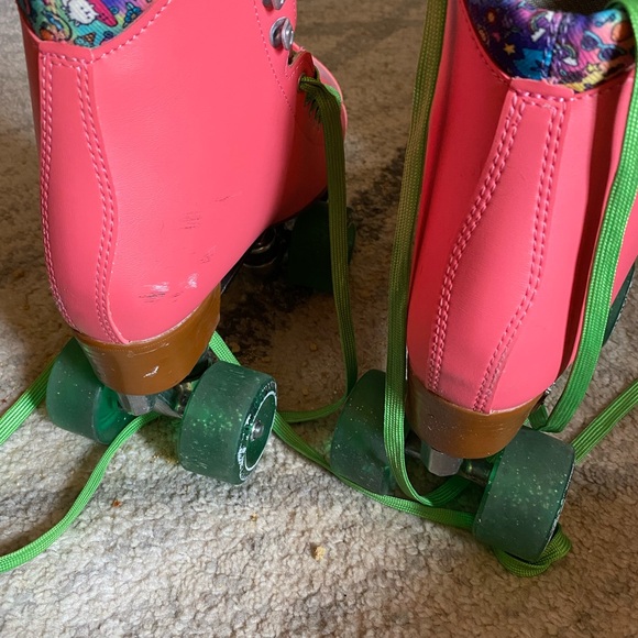 Moxi Beach Bunny Watermelon Quad Roller Skates! - Picture 6 of 7